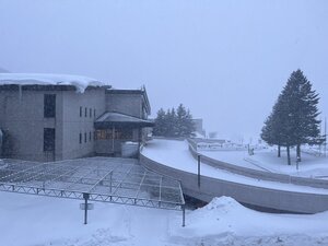 ホテルは雪景色